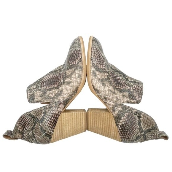 Jeffrey Campbell Rosalee Taupe Gray Snake Print Leather Western Bootie Size 8.5 - Picture 12 of 16